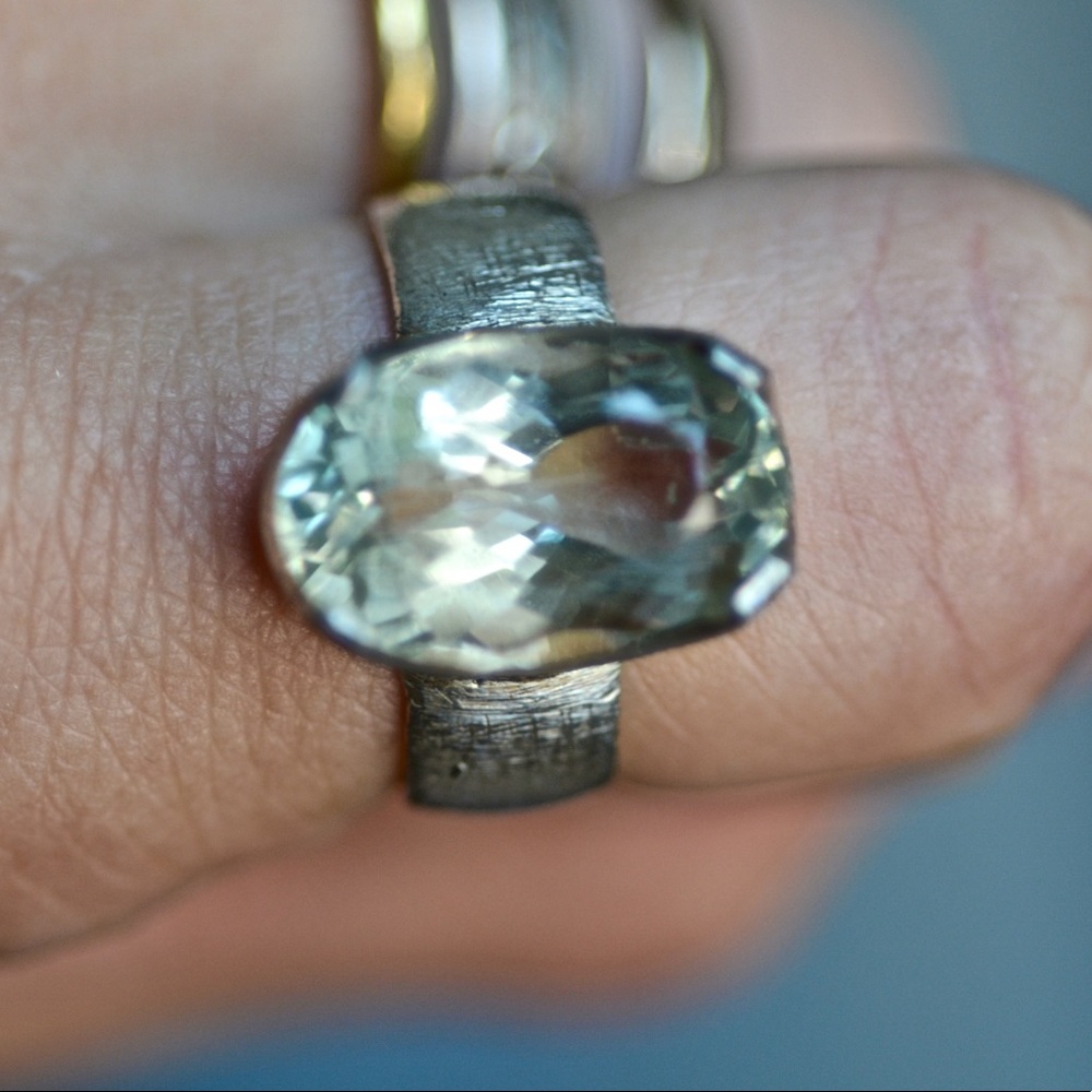 LIGHT GREEN TOPAZ RING STERLING SILVER RING - Picture 4 of 6